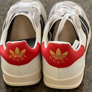 Women’s 7.5 adidas Gucci tennis shoes